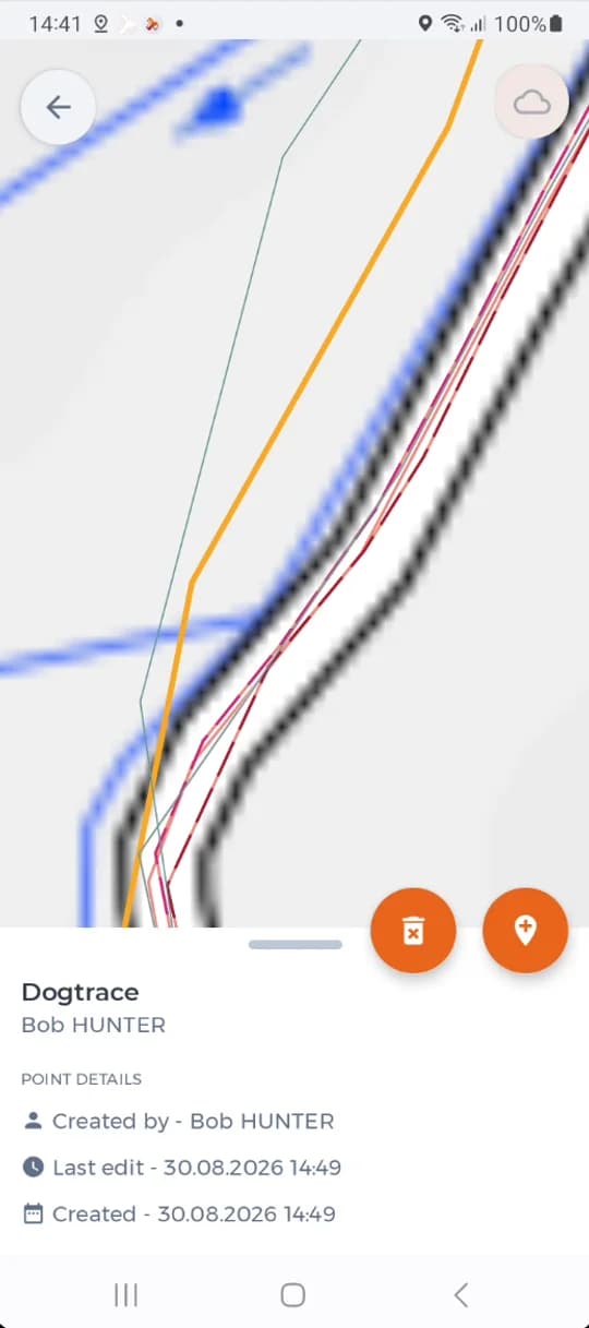 Recorridos de los perros con sus colores en el mapa del coto.
