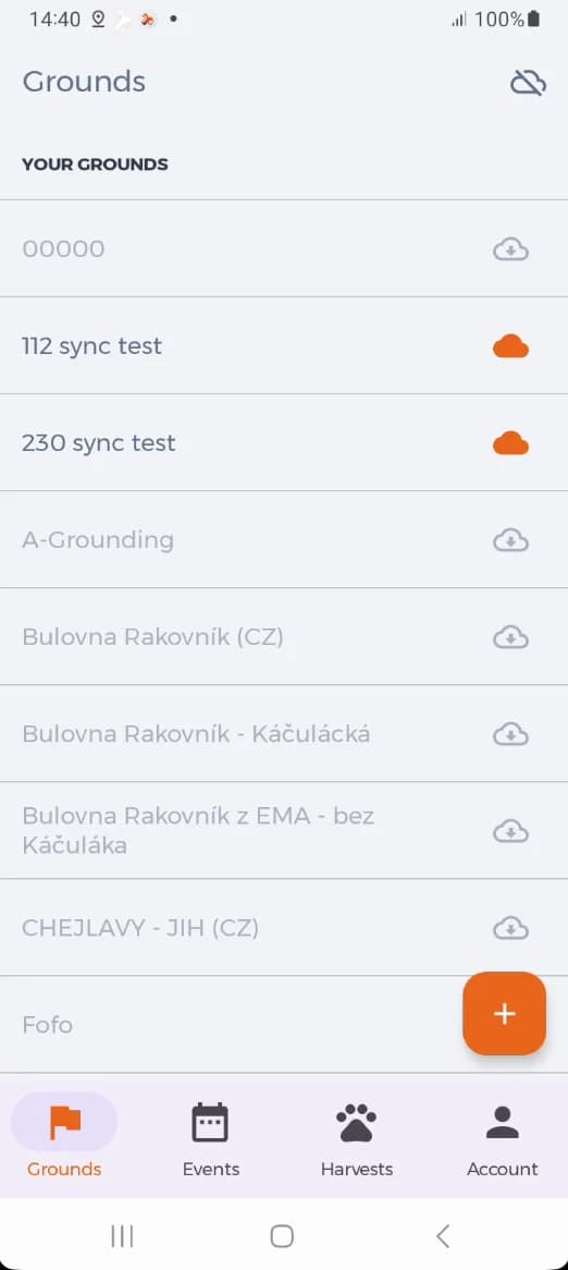 La lista de cotos en modo sin conexión: la nube naranja significa datos descargados en el teléfono.